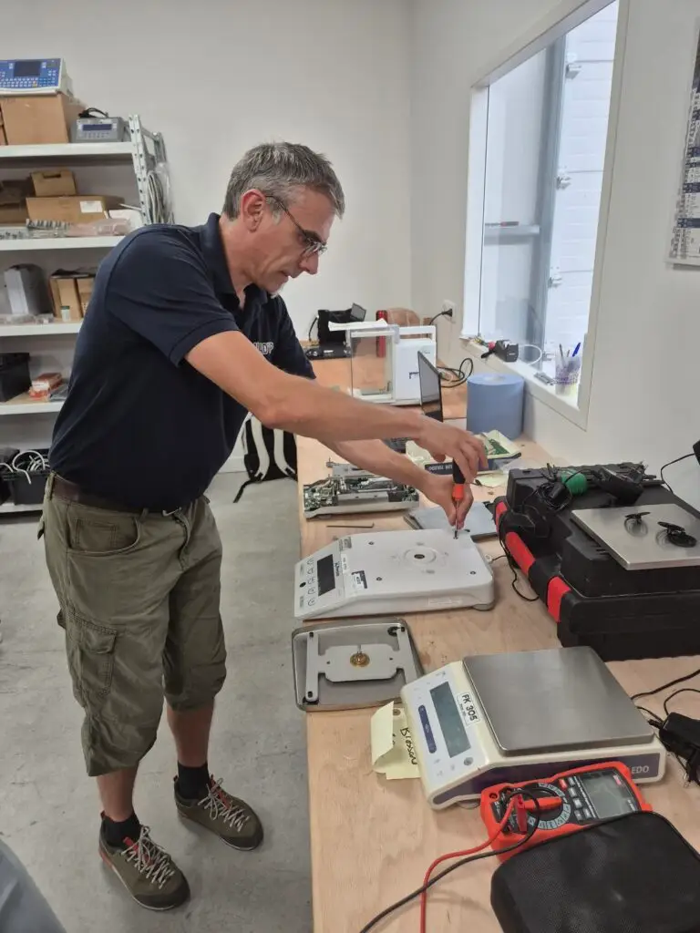 Maintenance préventive de balance de précision